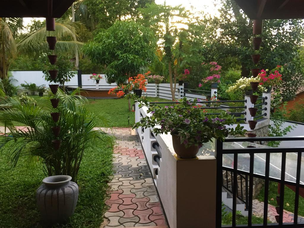 Villa Shanaya Hikkaduwa Kültér fotó